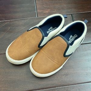 OshKosh B’Gosh boys slip on sneakers